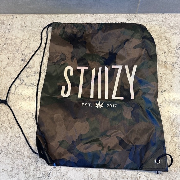 Stillzy drawstring backpack style lightweight & thin - Picture 1 of 7